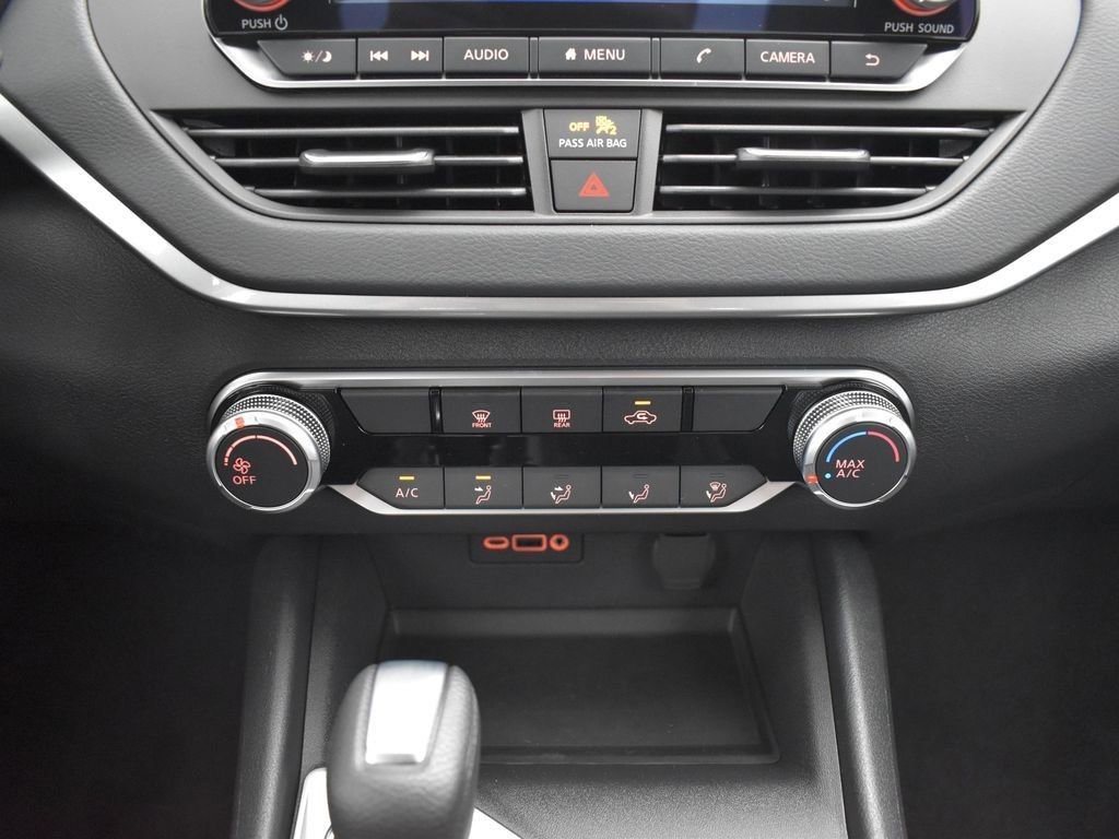 Used 2025 Nissan Altima 2.5 S image 11