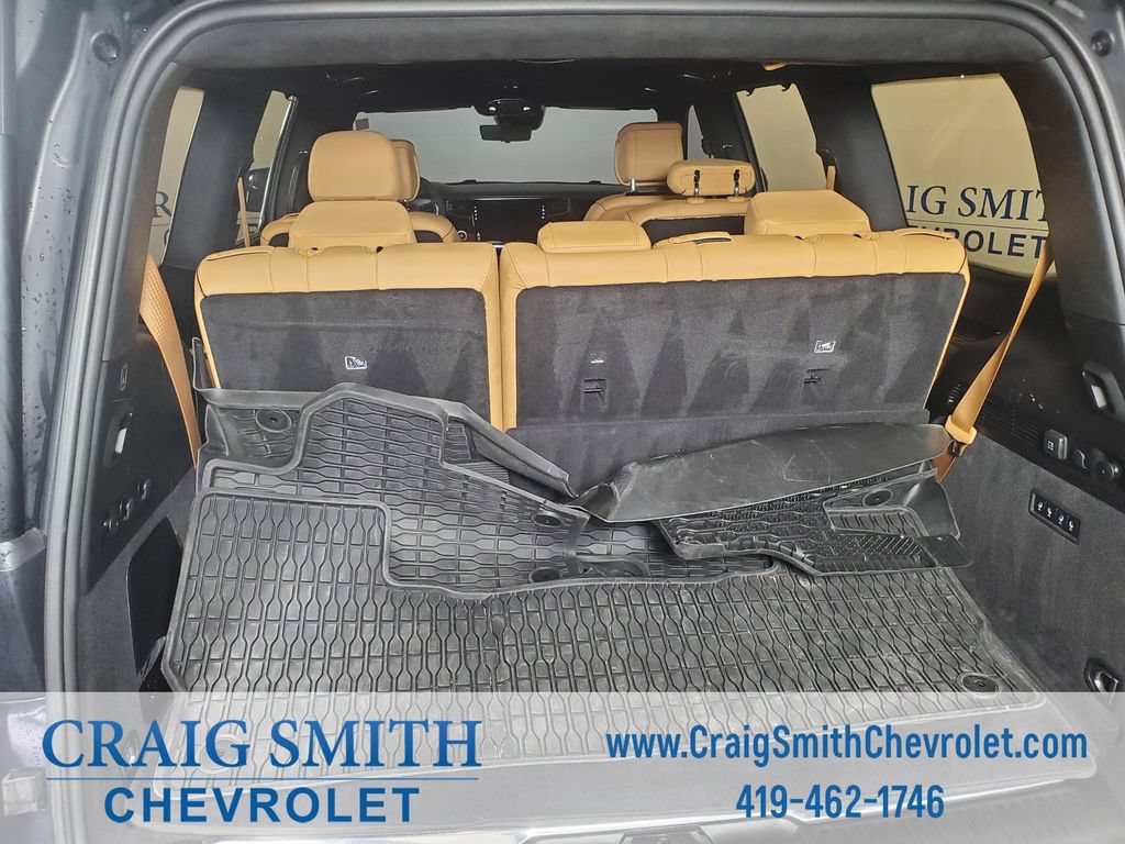 Used 2023 Jeep Grand Wagoneer Series III AWD/4WD image 12
