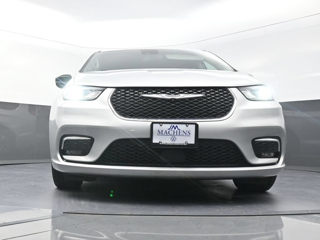 Used 2024 Chrysler Pacifica Limited FWD image 22