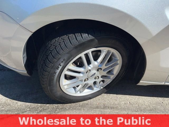 Used 2009 Ford Focus SE FWD image 33