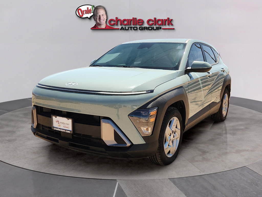 Used 2024 Hyundai Kona SE FWD image 1