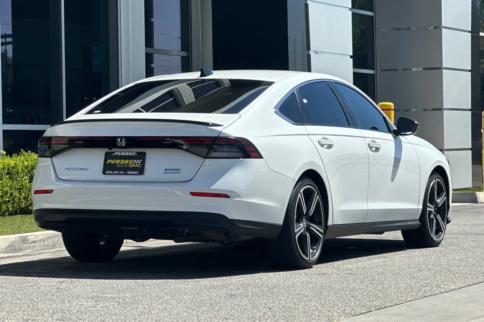 Used 2024 Honda Accord Sport image 4