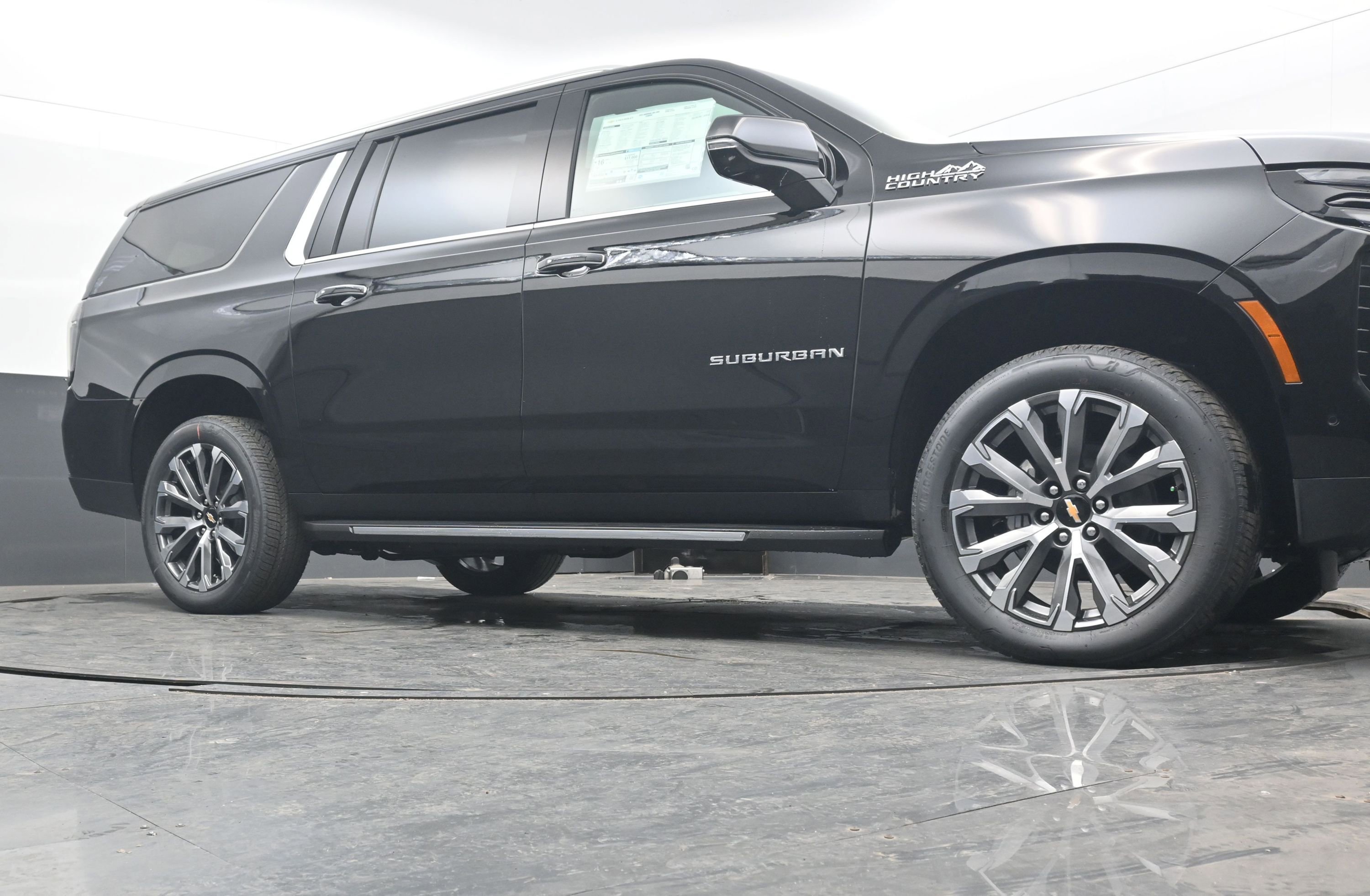New 2026 Chevrolet Suburban High Country w/ Sun And Tow Package AWD/4WD image 26