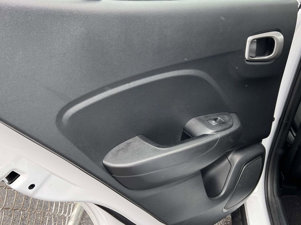 Certified 2023 Hyundai Venue SE FWD image 12