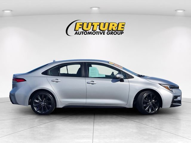 Used 2024 Toyota Corolla SE image 5