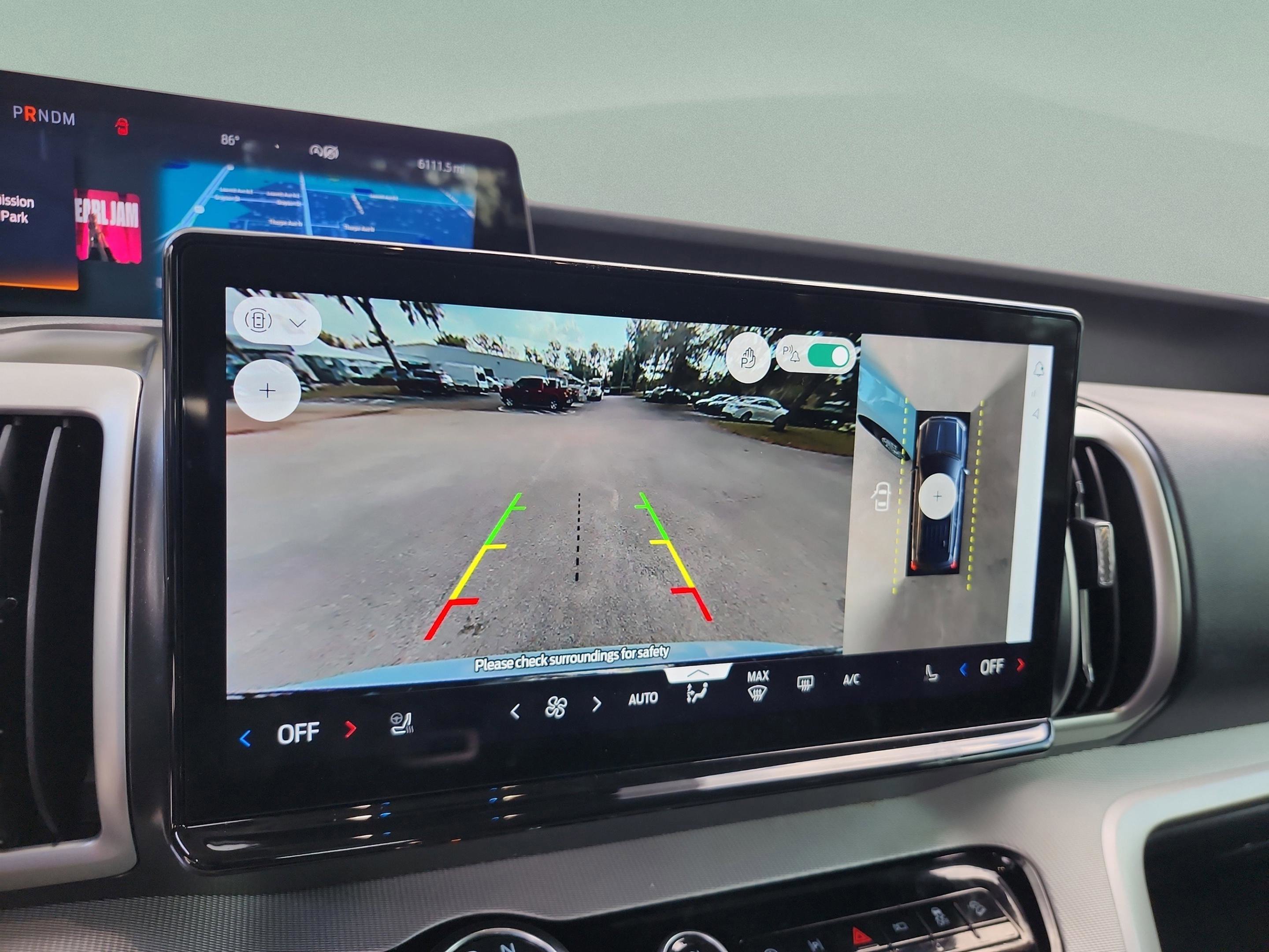 New 2025 Ford Expedition Active image 28