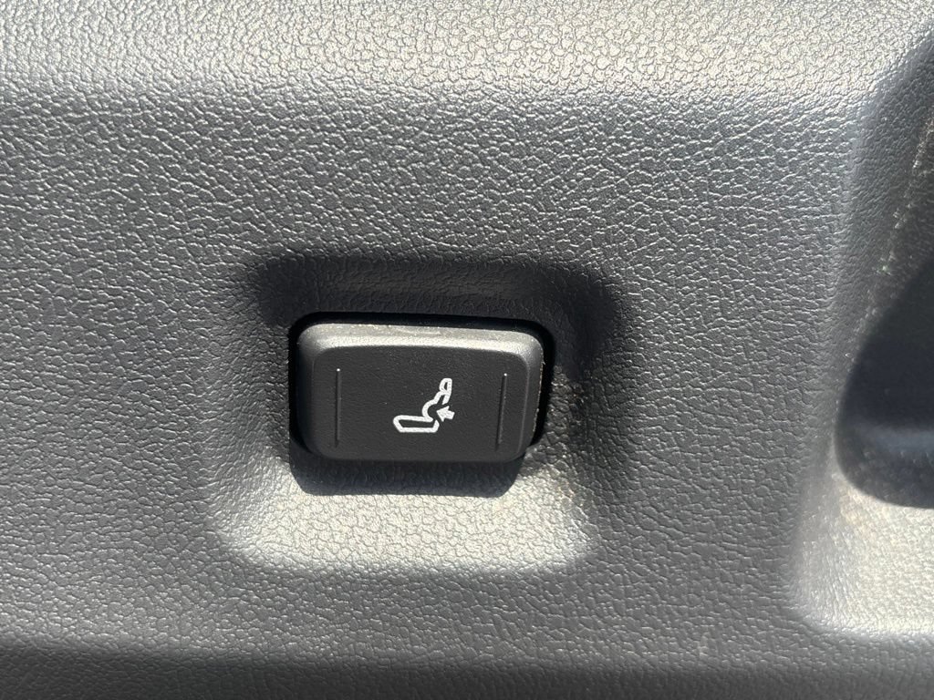 Used 2026 Toyota Tacoma TRD Off-Road AWD/4WD image 10