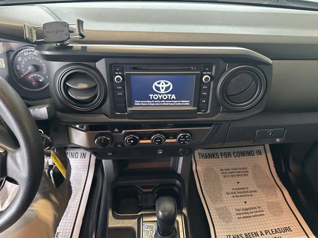 Used 2017 Toyota Tacoma SR image 10