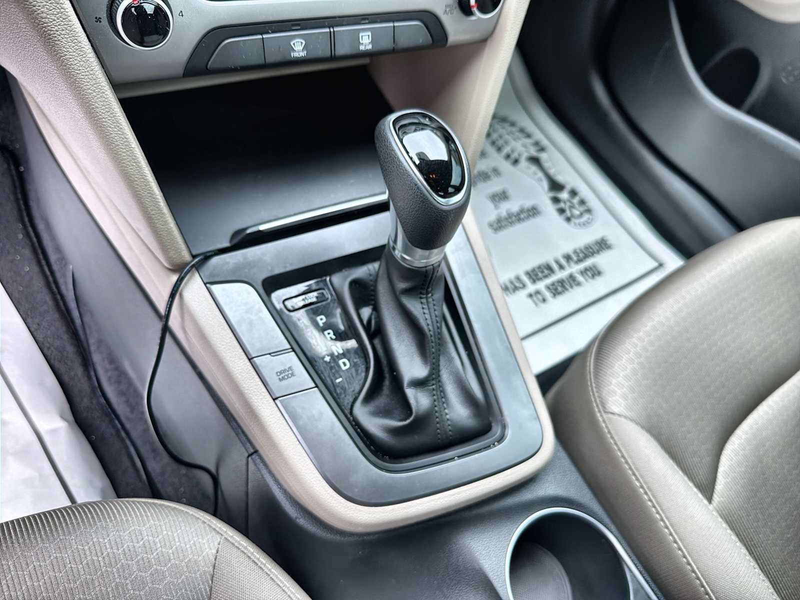 Used 2017 Hyundai Elantra SE FWD image 19