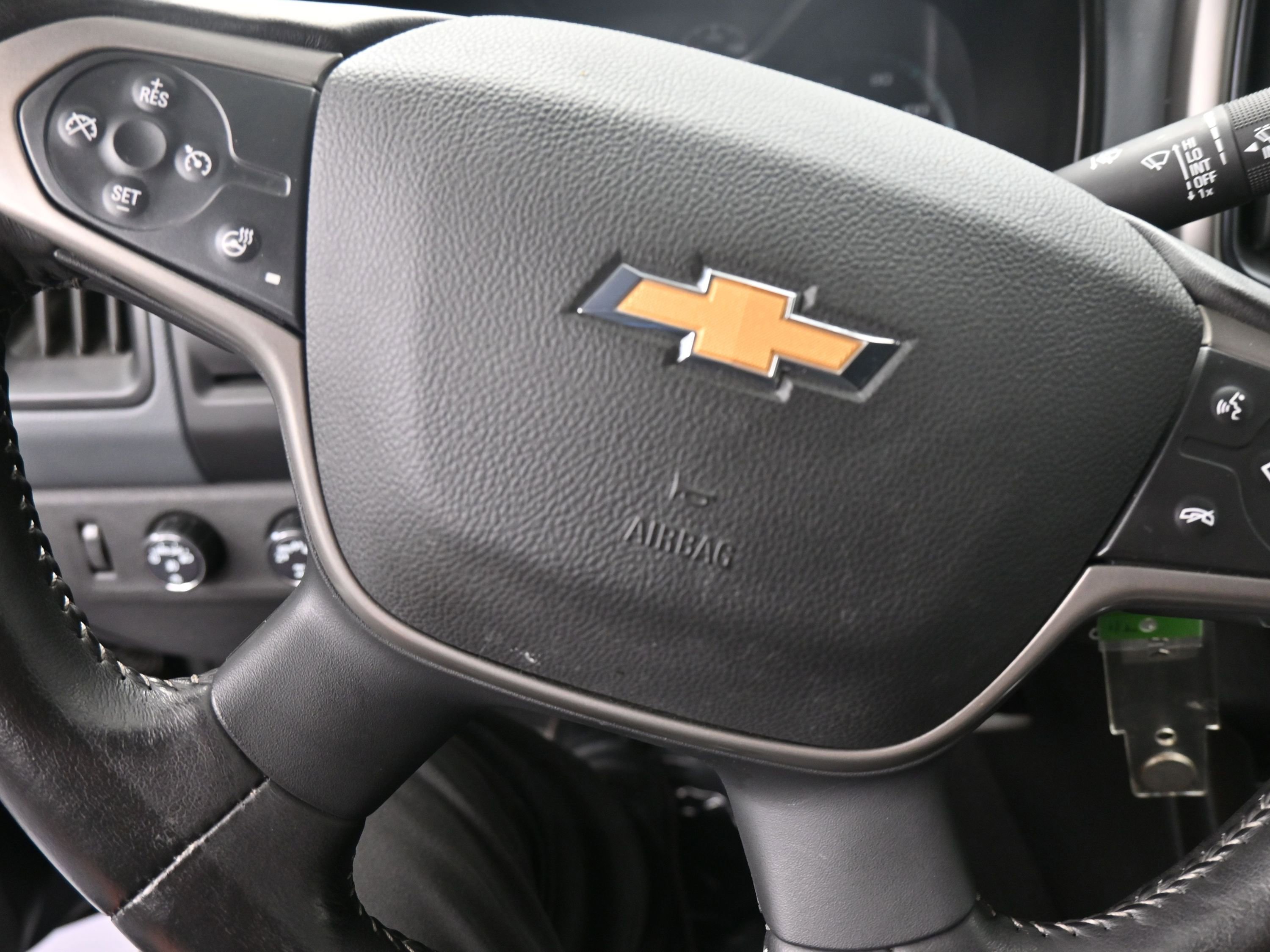 Used 2022 Chevrolet Colorado Z71 w/ Z71 Midnight Edition image 16