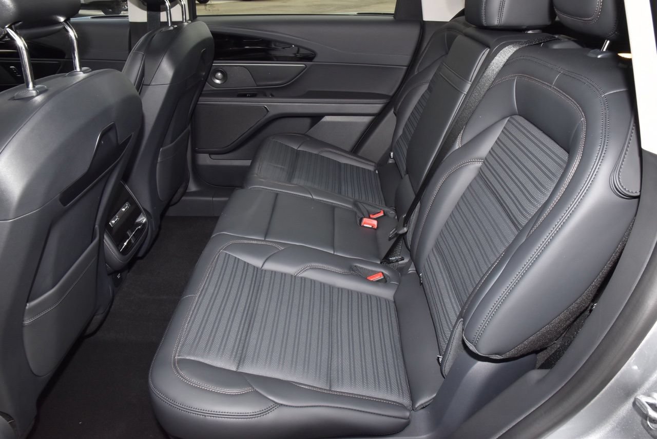 New 2026 Lincoln Nautilus Reserve AWD/4WD image 21