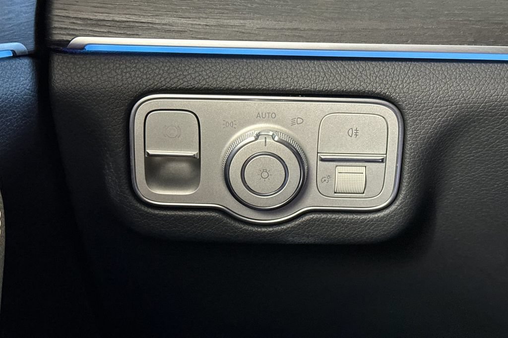 Certified 2026 Mercedes-Benz GLE 350 4MATIC image 32