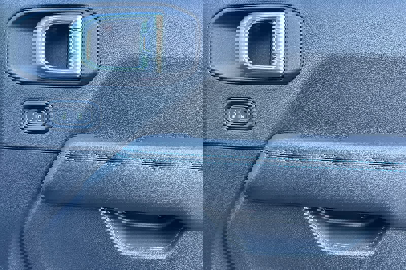 Used 2021 Jeep Wrangler Unlimited Rubicon 4xe w/ Cold Weather Group image 19