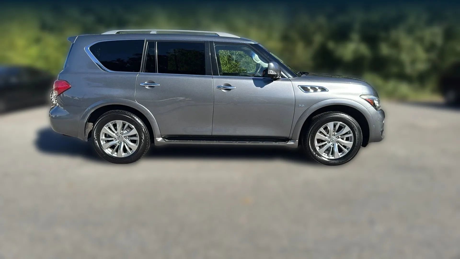 Used 2016 INFINITI QX80 4WD w/ Driver's Assistance Package image 4