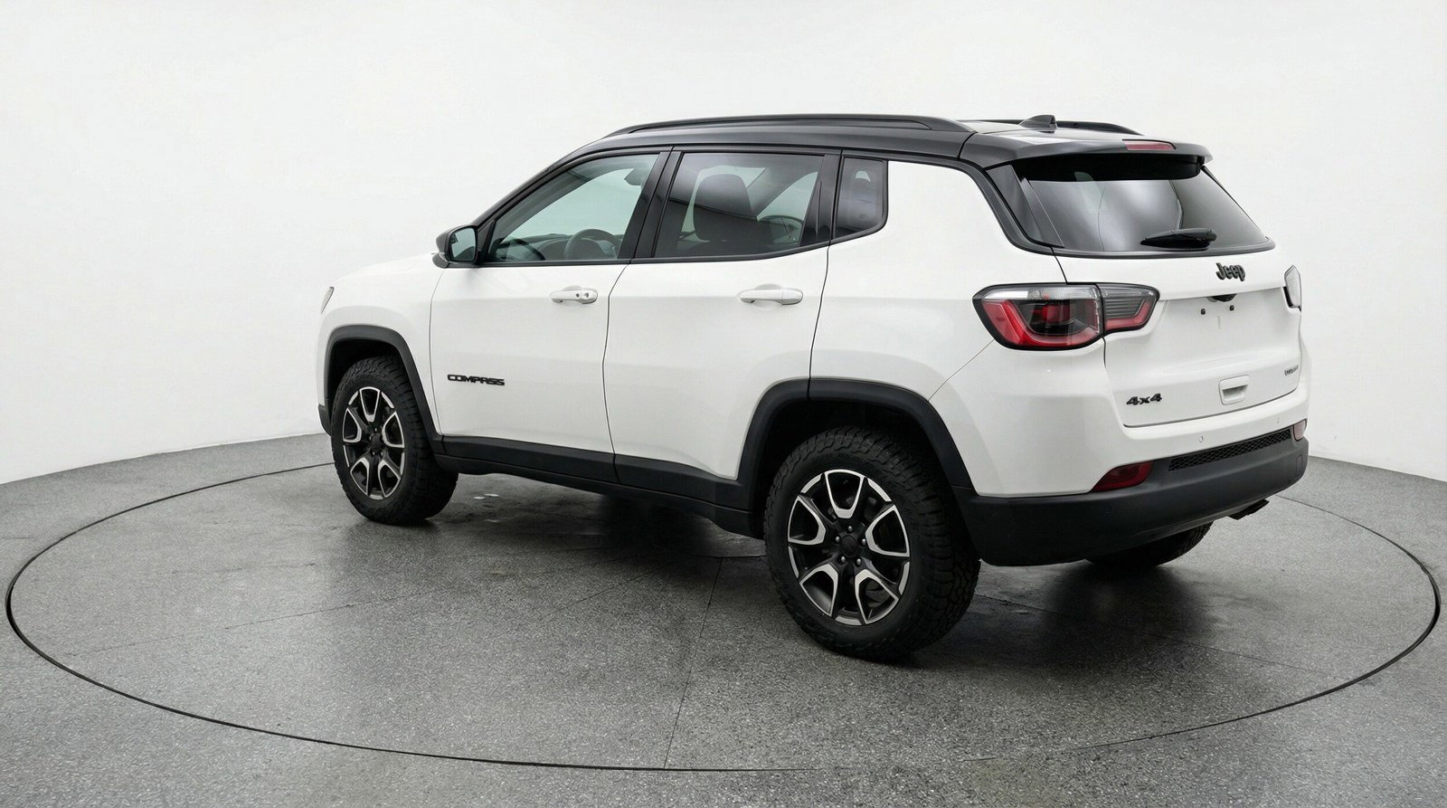 Used 2025 Jeep Compass Trailhawk w/ Trailer Tow Group image 5