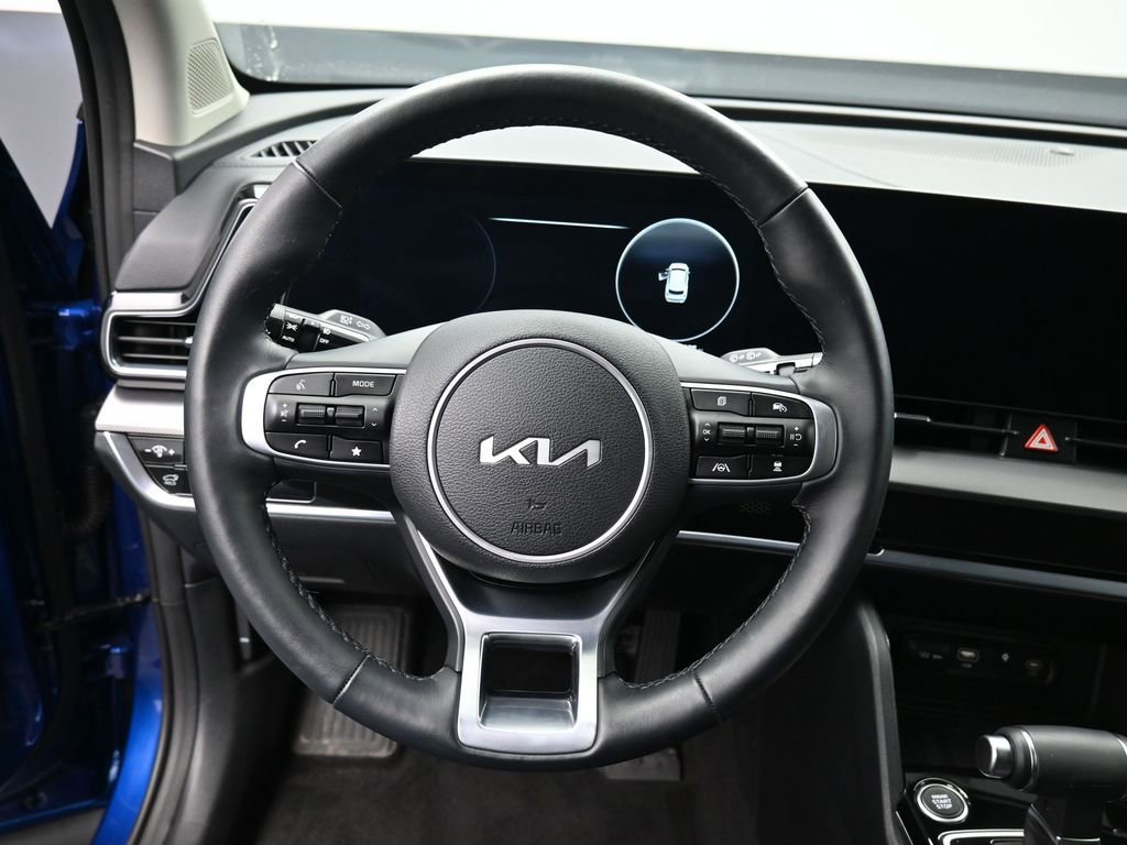 Used 2025 Kia Sportage SX image 16