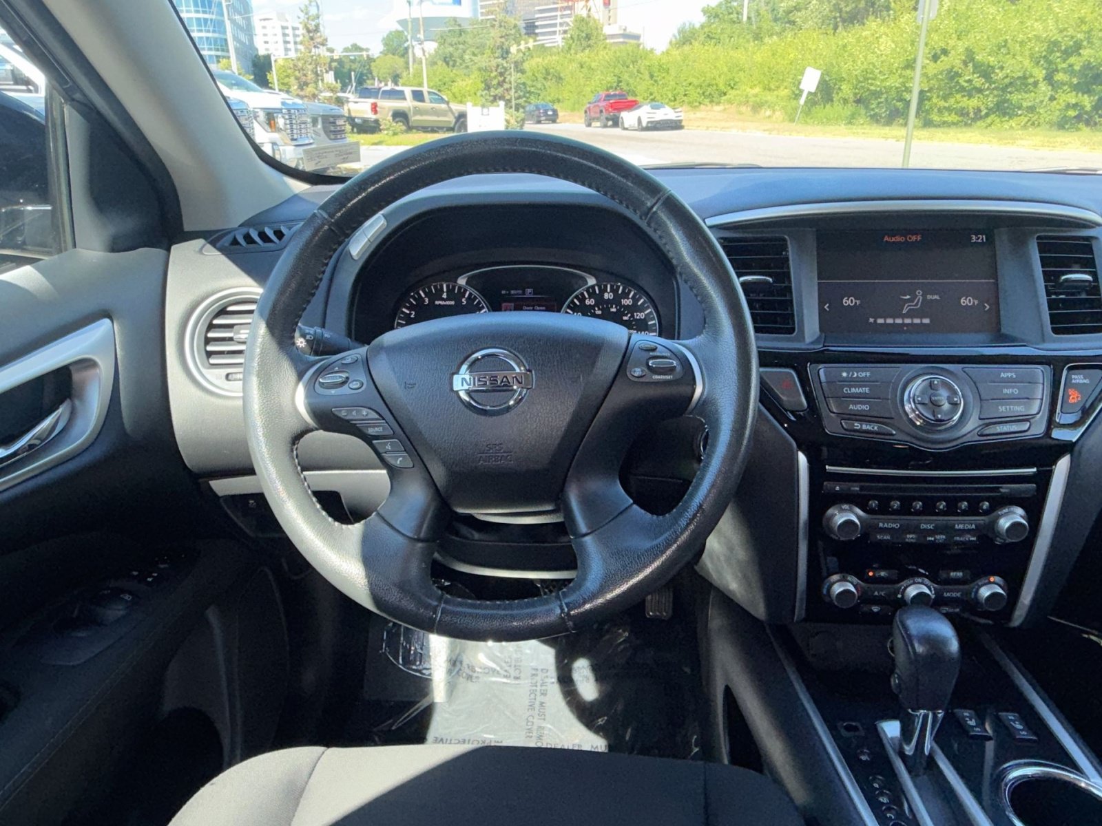 Used 2017 Nissan Pathfinder SV w/ SV Cold Weather Package AWD/4WD image 16