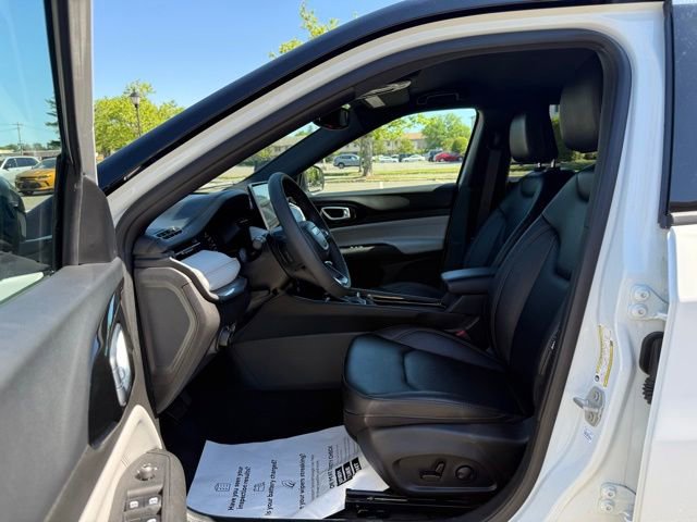 Used 2024 Jeep Compass Limited AWD/4WD image 27