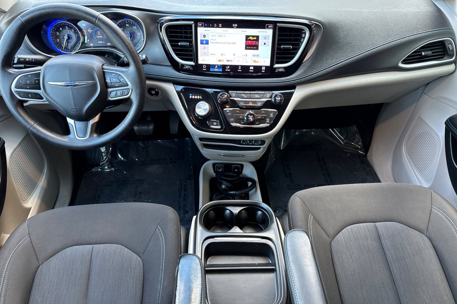 Used 2021 Chrysler Pacifica Touring image 12