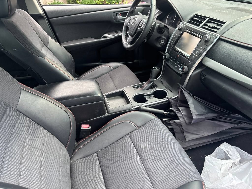 Used 2016 Toyota Camry SE FWD image 7