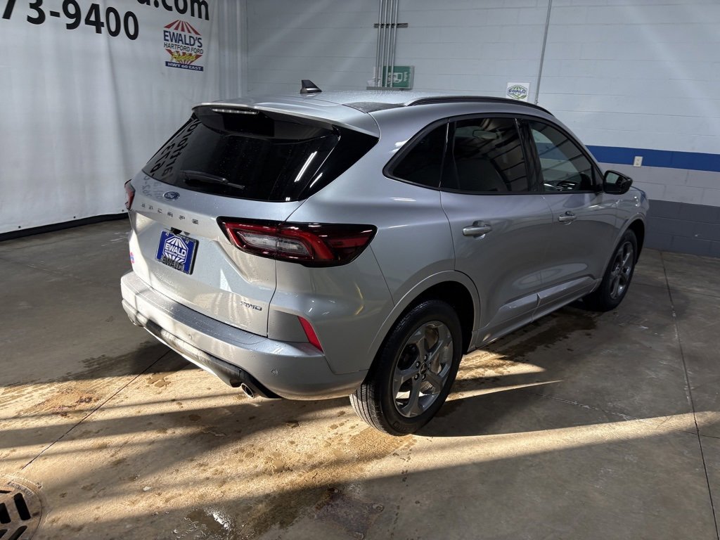 Used 2023 Ford Escape ST-Line w/ Tech Pack #1 image 6