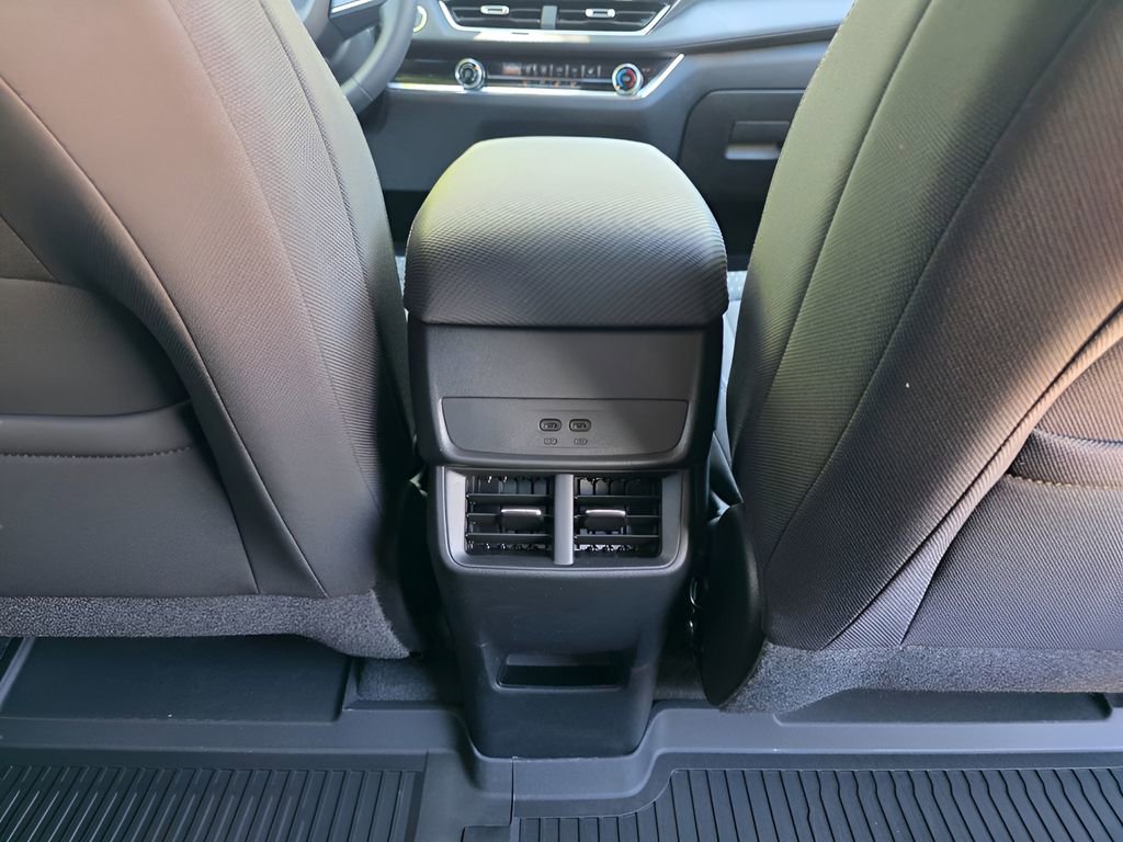 New 2026 Chevrolet Equinox LT image 8