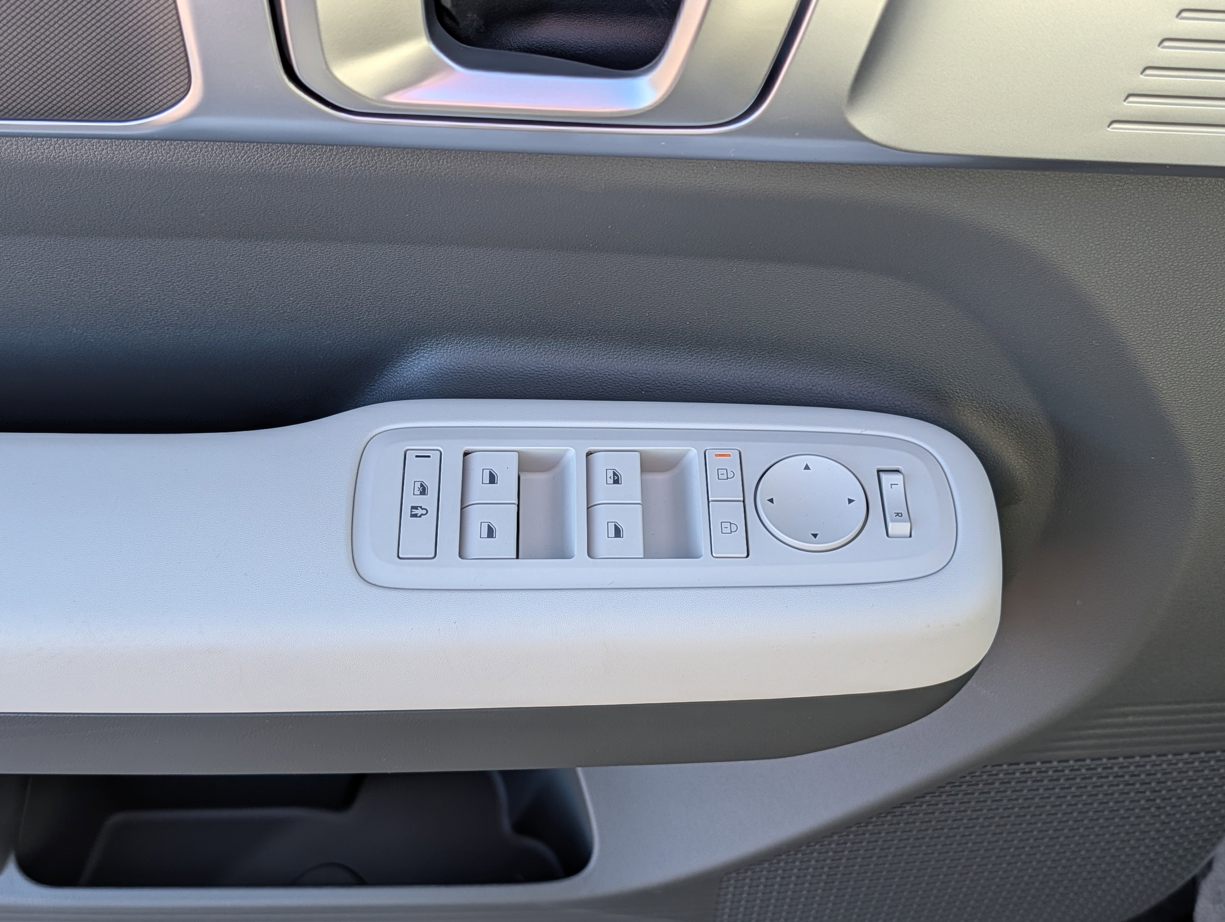 New 2026 Hyundai Santa Fe SE image 11