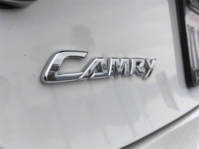 Used 2016 Toyota Camry image 5
