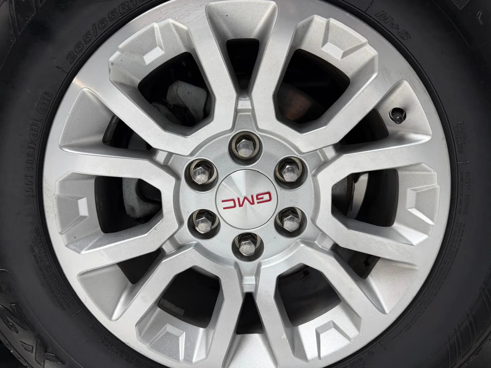 Used 2017 GMC Yukon SLT RWD image 10
