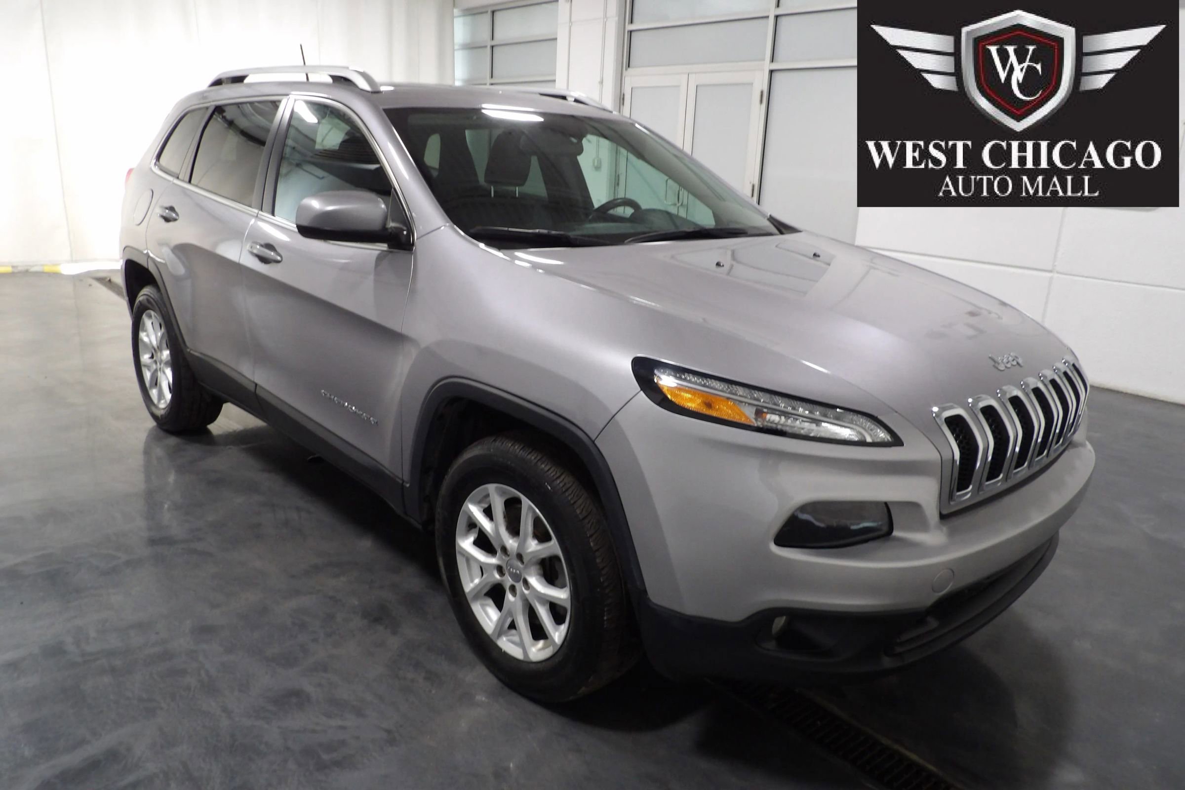 Used 2018 Jeep Cherokee Latitude Plus w/ Cold Weather Group
