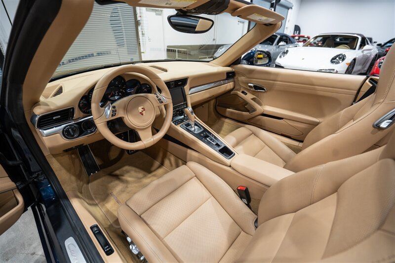 Used 2014 Porsche 911 Carrera 4 AWD/4WD image 21