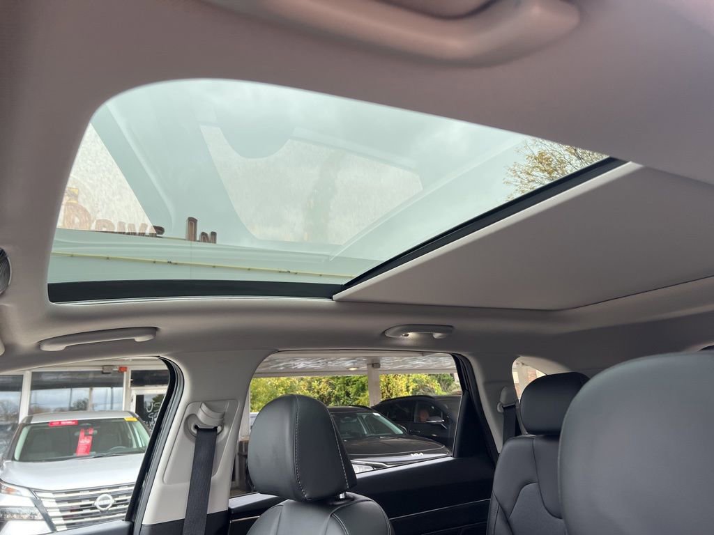 Certified 2022 Kia Sorento SX image 8