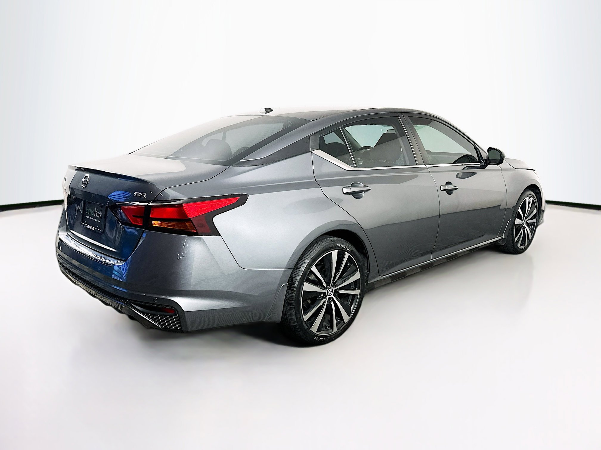 Used 2021 Nissan Altima 2.5 SR FWD image 9