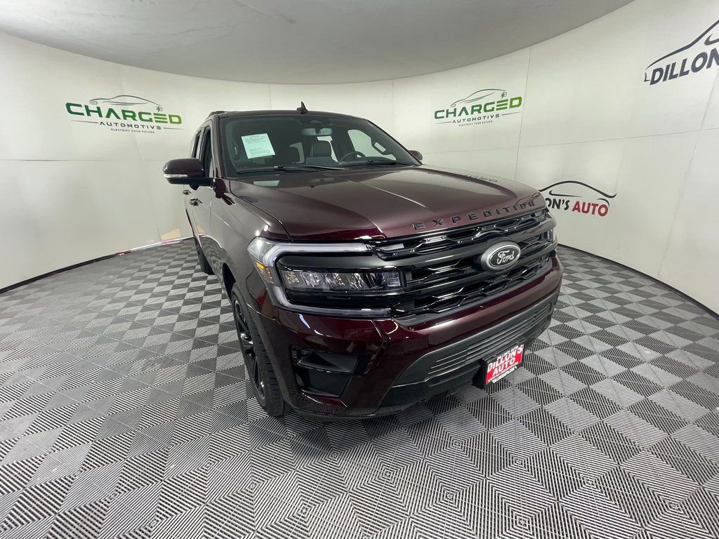 Used 2024 Ford Expedition Limited image 11