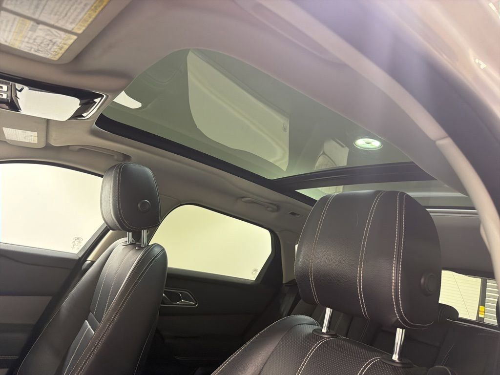 Used 2019 Land Rover Range Rover Velar S image 19