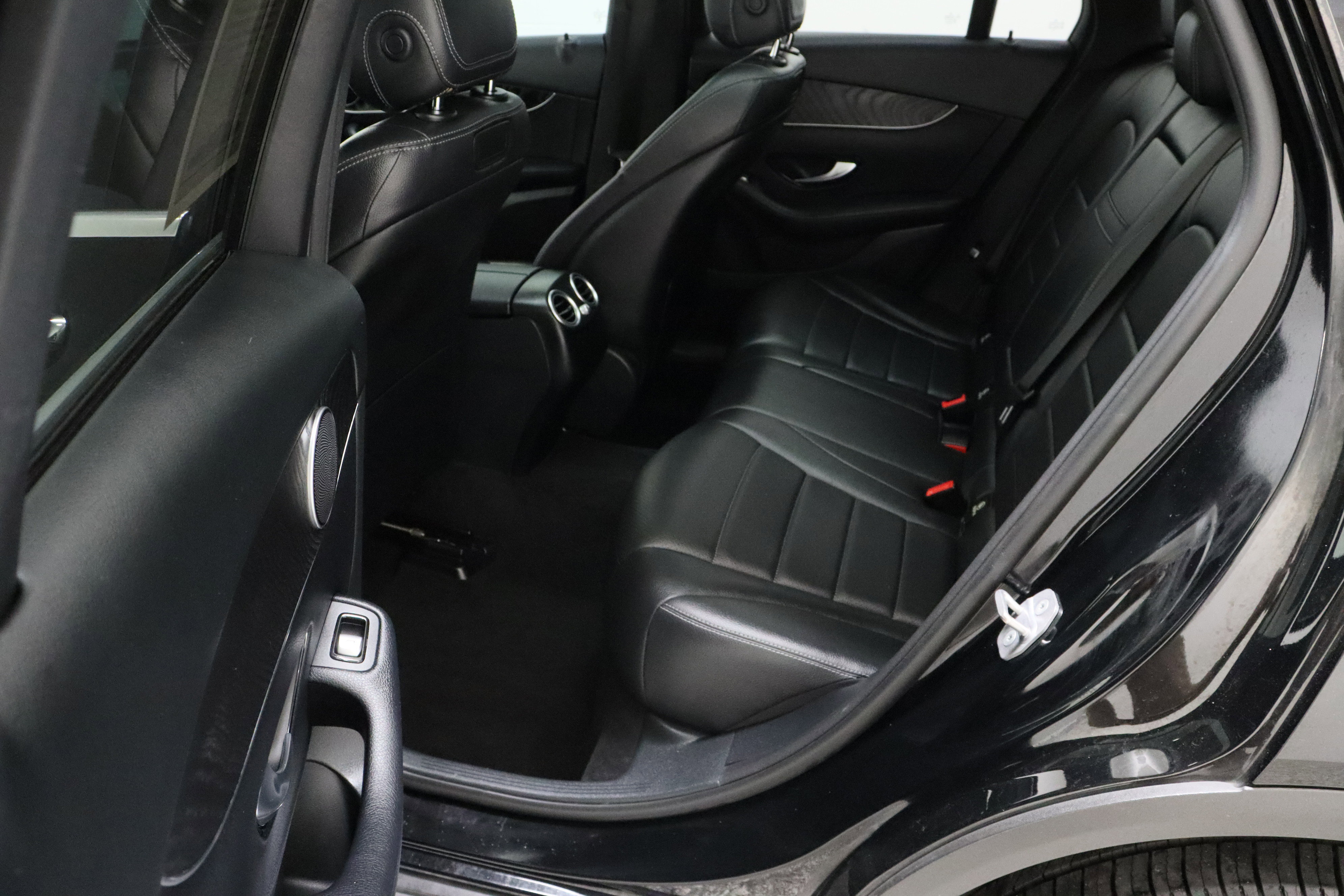 Used 2018 Mercedes-Benz GLC 300 image 31