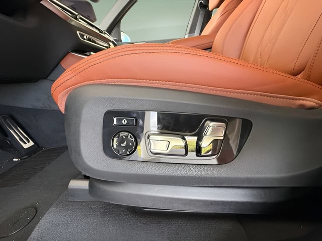 Used 2026 BMW X5 sDrive40i w/ M Sport Package RWD image 21