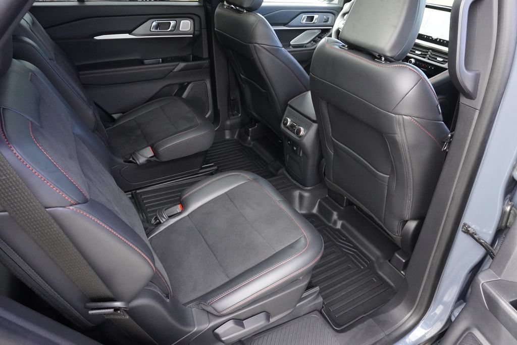 Used 2025 Ford Explorer ST w/ Sun And Sound Package AWD/4WD image 26