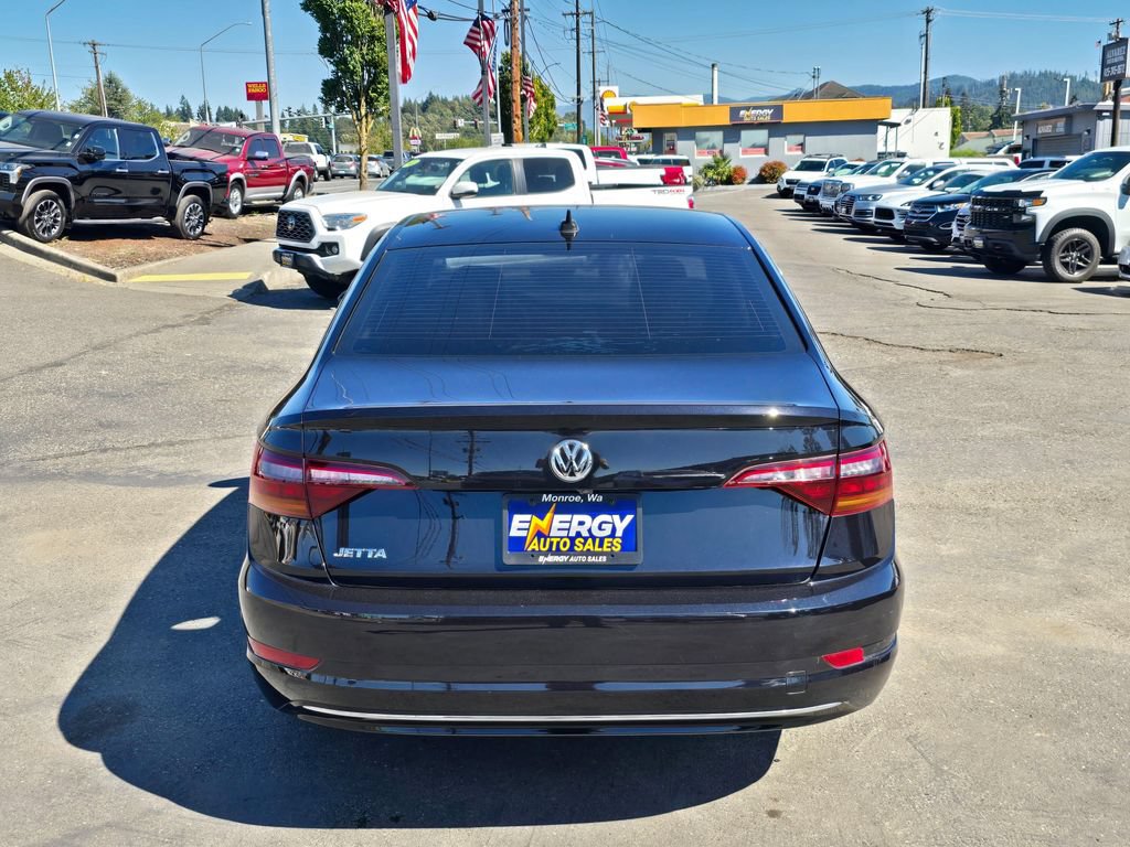 Used 2019 Volkswagen Jetta SEL w/ Cold Weather Package FWD image 6
