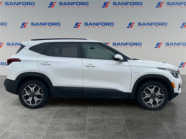 Used 2022 Kia Seltos EX image 6