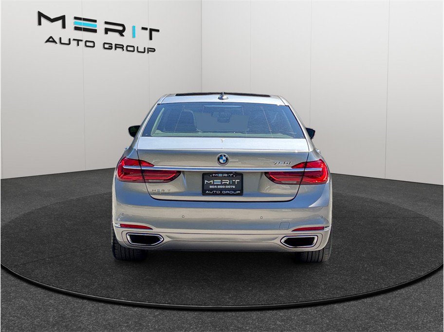 Used 2016 BMW 750i RWD image 8