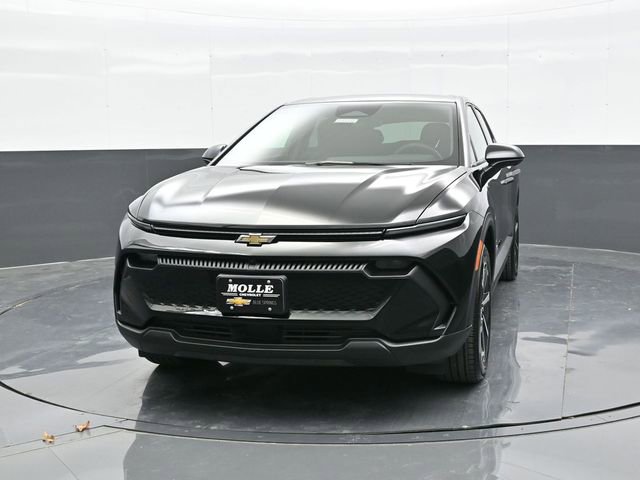 New 2026 Chevrolet Equinox EV LT w/ Comfort Package FWD image 2
