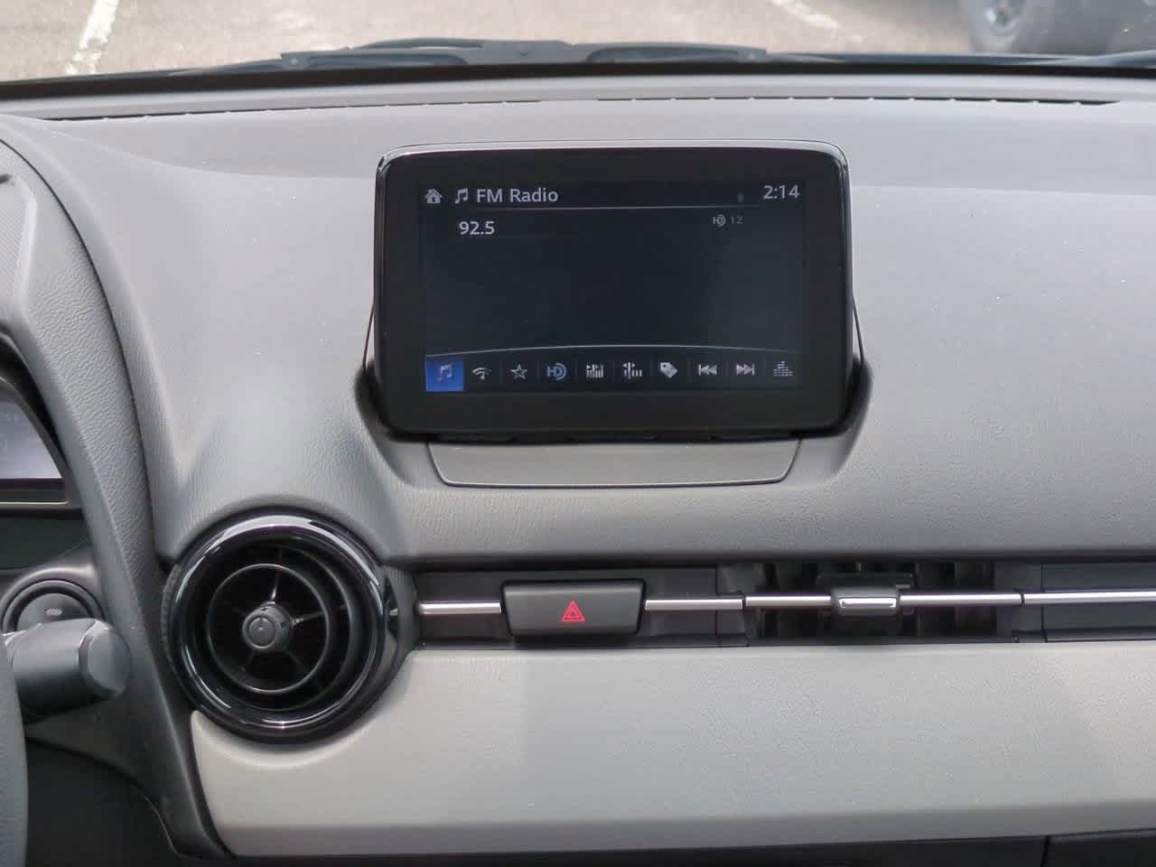 Certified 2019 Toyota Yaris L FWD image 17