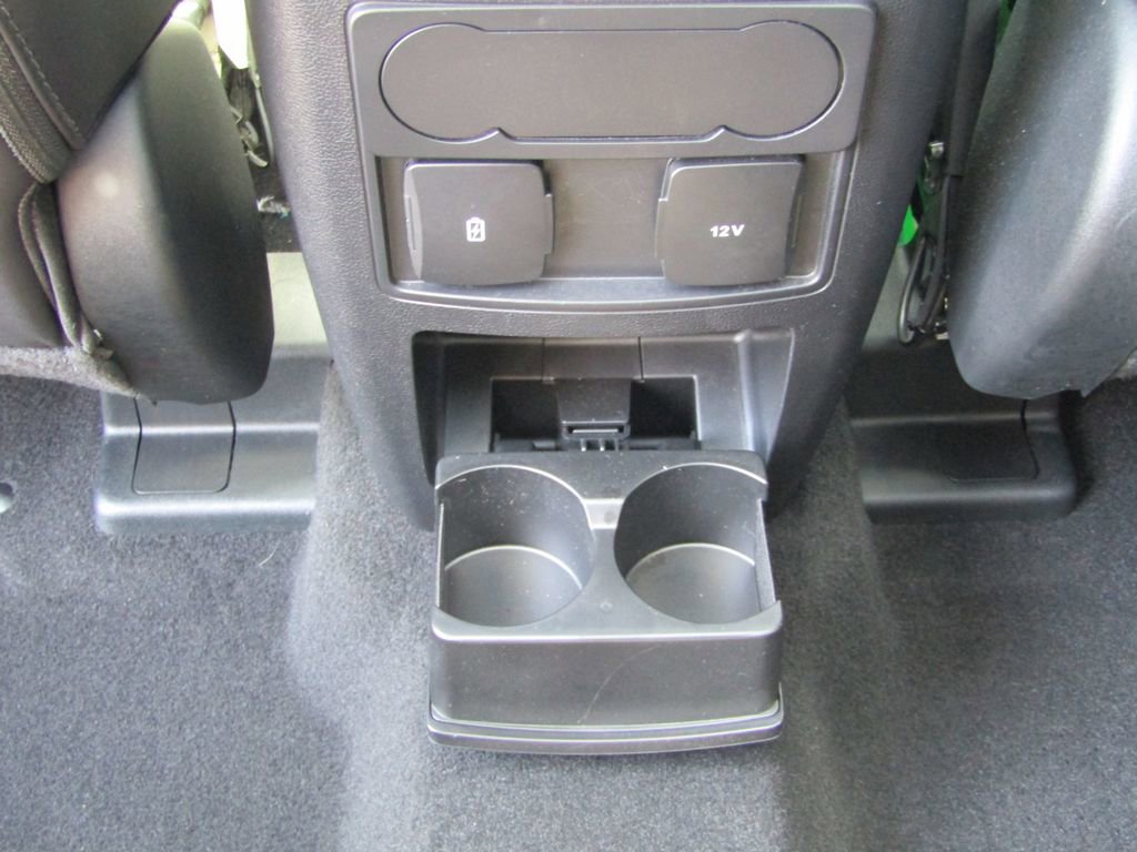 Used 2024 Ford Explorer XLT w/ Equipment Group 202A AWD/4WD image 35