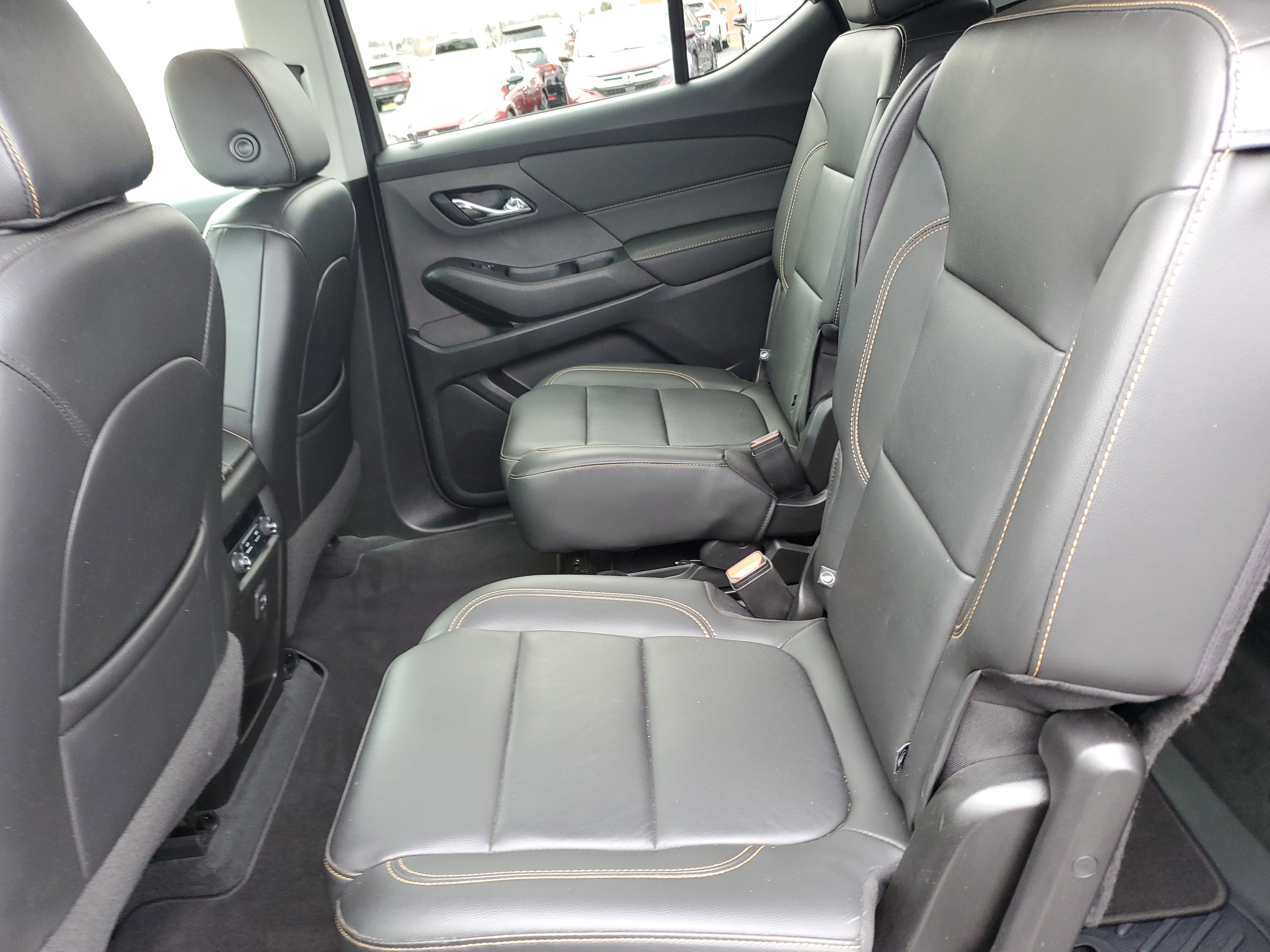 Used 2020 Chevrolet Traverse LT w/ Driver Confidence II Package image 10