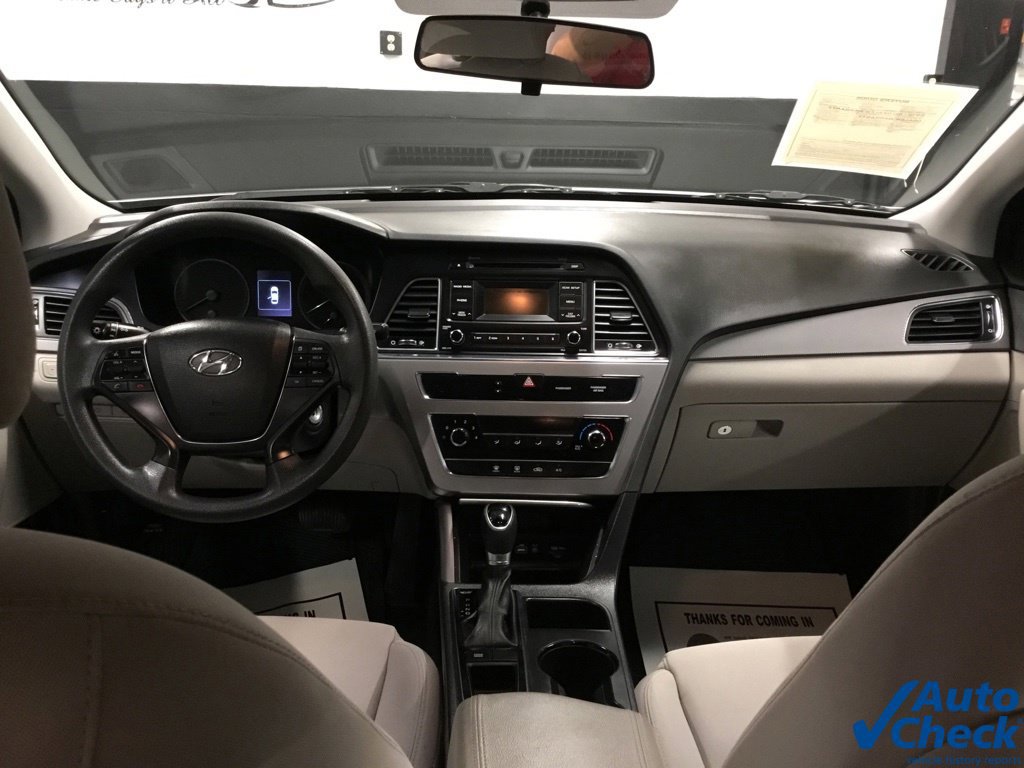 Used 2017 Hyundai Sonata SE FWD image 25