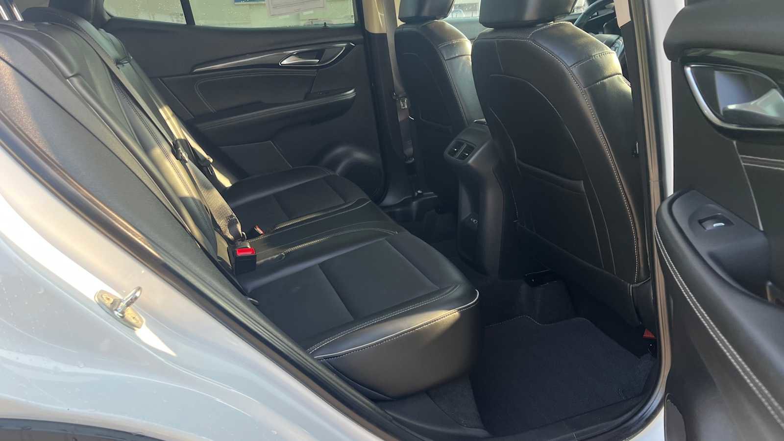 Used 2022 Buick Envision Essence w/ Safety Package image 11