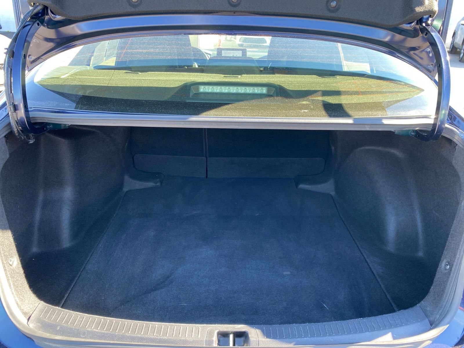 Used 2025 Toyota Corolla LE image 31