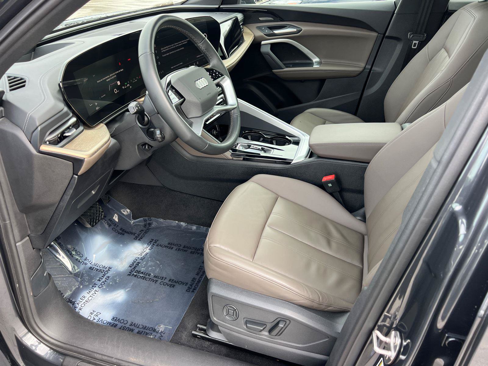 Certified 2025 Audi Q5 Premium w/ Premium Plus AWD/4WD image 9
