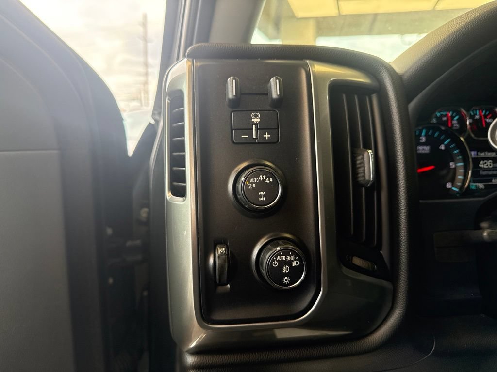 Used 2019 Chevrolet Silverado 1500 LT w/ All Star Edition AWD/4WD image 15